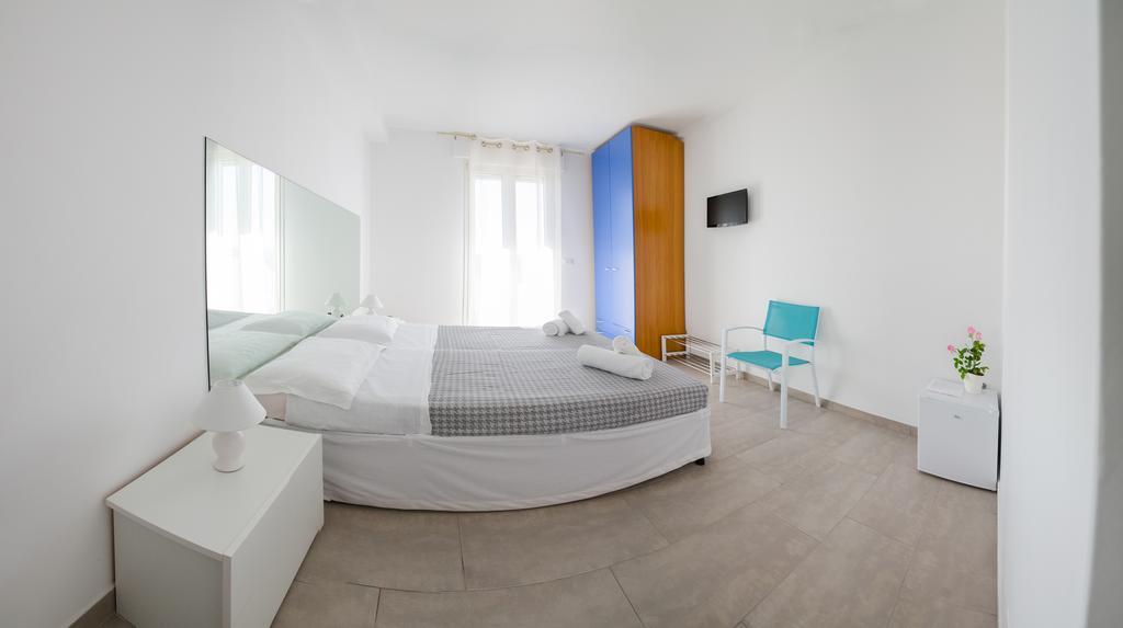 Hotel Magia Del Salento Torre San Giovanni Habitación foto